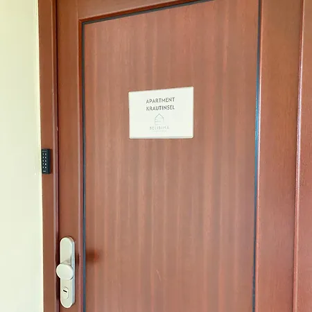 Belisima I - Krautinsel I Chiemsee I Modern Mit Seeblick I 2 Balkone I 2 Schalfzimmer I Waschmaschine I Parkplatz I Naehe Baecker *
