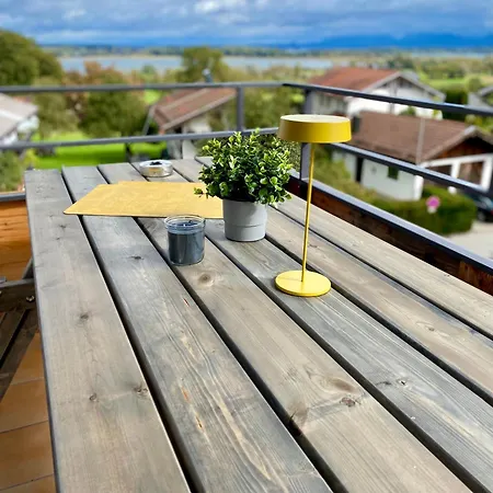 Apartman Belisima I - Krautinsel I Chiemsee I Modern Mit Seeblick I 2 Balkone I 2 Schalfzimmer I Waschmaschine I Parkplatz I Naehe Baecker *