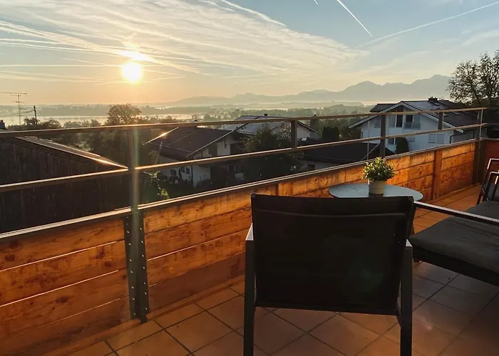 Appartement Belisima I - Krautinsel I Chiemsee I Modern Mit Seeblick I 2 Balkone I 2 Schalfzimmer I Waschmaschine I Parkplatz I Naehe Baecker