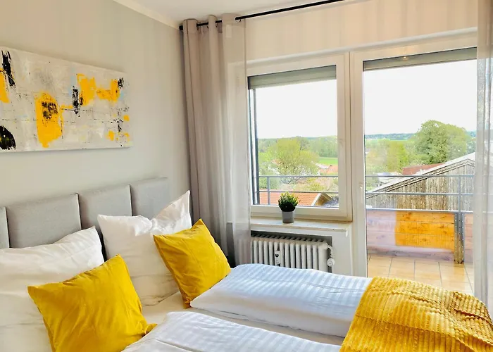 Belisima I - Krautinsel I Chiemsee I Modern Mit Seeblick I 2 Balkone I 2 Schalfzimmer I Waschmaschine I Parkplatz I Naehe Baecker Rimsting