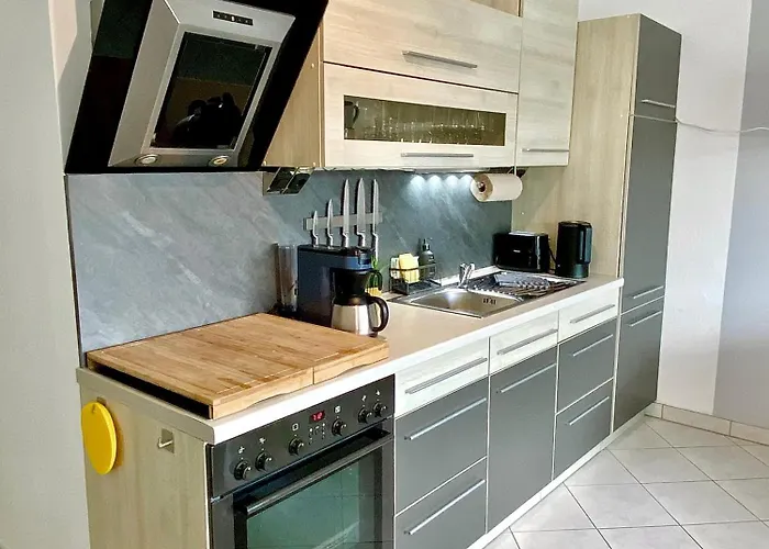 Appartement Belisima I - Krautinsel I Chiemsee I Modern Mit Seeblick I 2 Balkone I 2 Schalfzimmer I Waschmaschine I Parkplatz I Naehe Baecker Rimsting